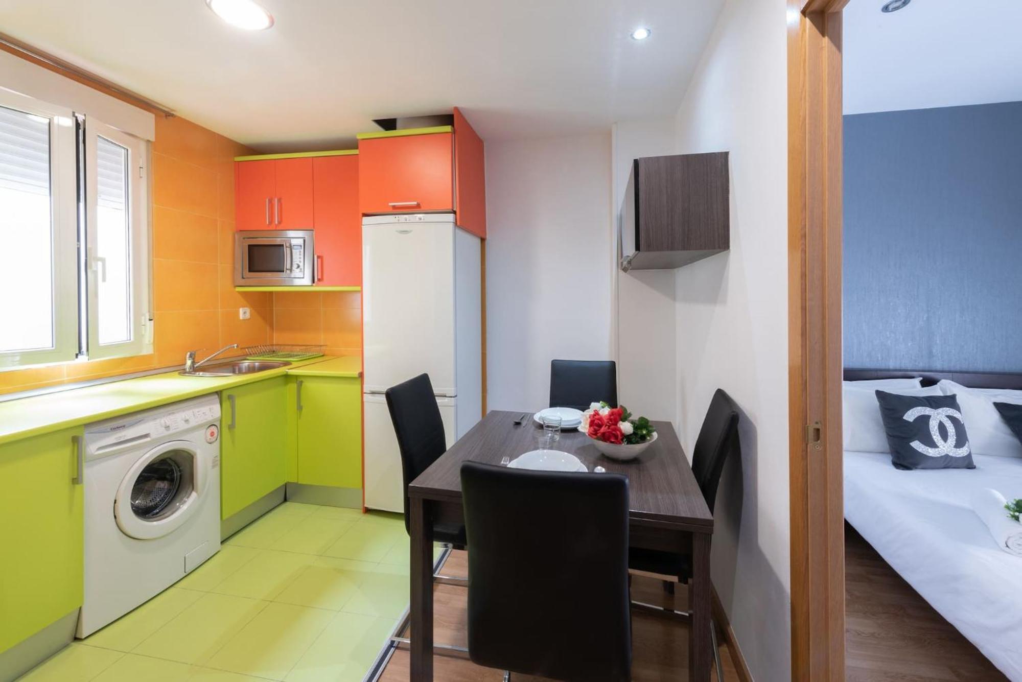 Apartamentos Day Madrid Ildefonso Centro Gran Via Sol Malasana Екстериор снимка