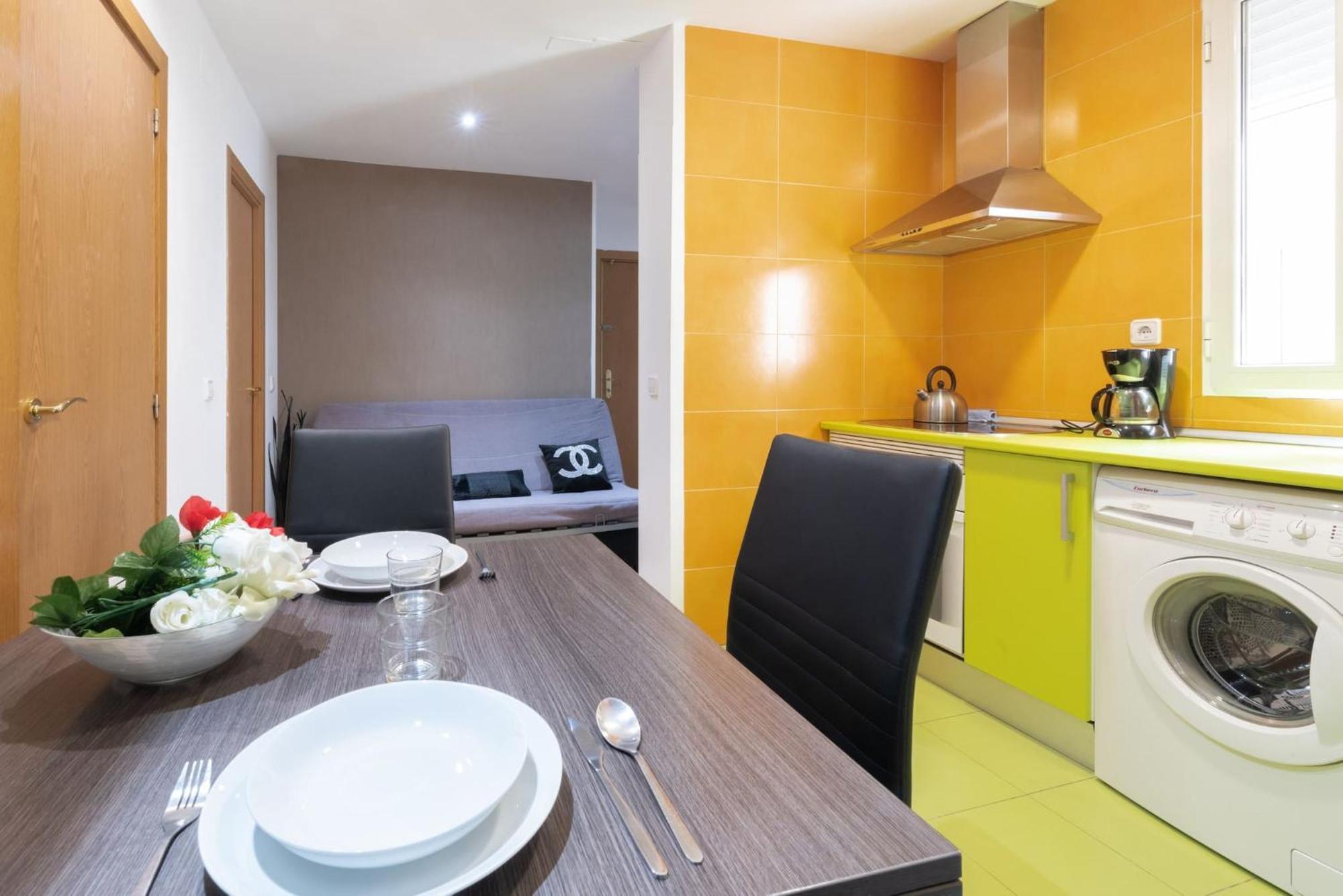 Apartamentos Day Madrid Ildefonso Centro Gran Via Sol Malasana Екстериор снимка