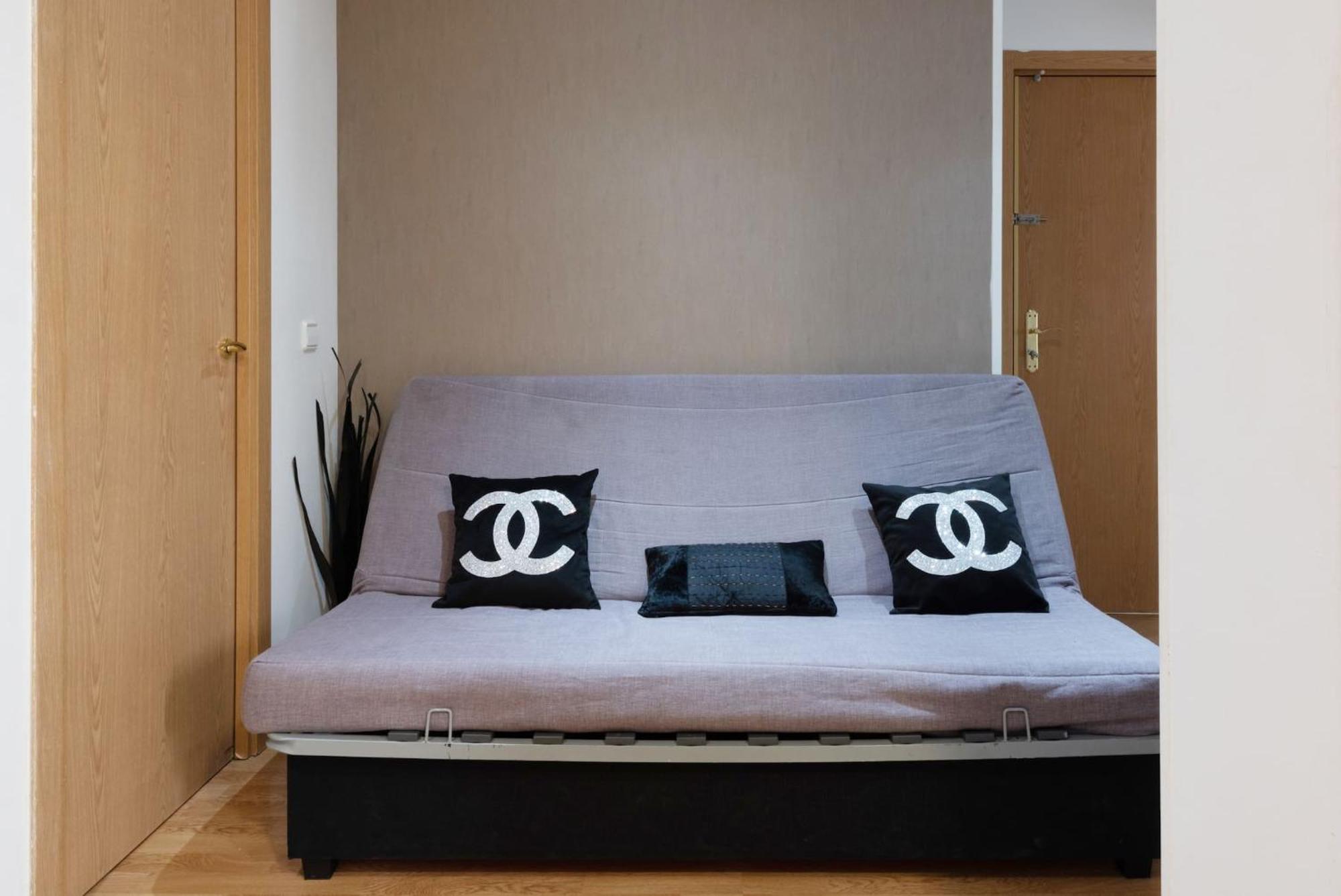 Apartamentos Day Madrid Ildefonso Centro Gran Via Sol Malasana Екстериор снимка